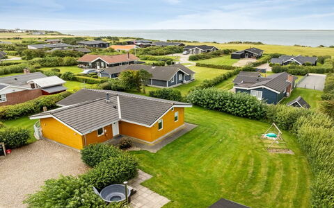 Elnur - 200M to the Fjord: Cottage, Backyard, Yard, Garden Buildings, Shed, Siding, Outdoor Furniture, Log Cabin, Outdoor Structure, Shack