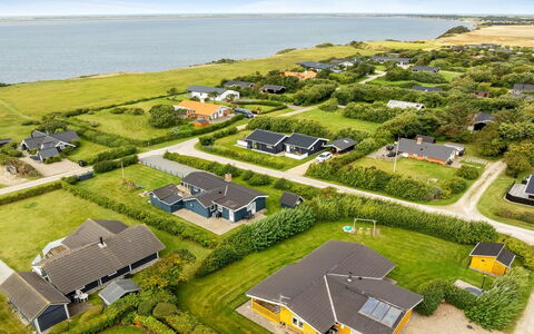 Elnur - 200M to the Fjord: Cottage, Backyard, Yard, Garden Buildings, Shed, Siding, Outdoor Furniture, Log Cabin, Outdoor Structure, Shack