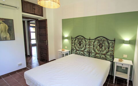 Il Poggio: Flooring, Interior Design, Furniture, Floor, Bedroom, Ceiling, Bed, Lighting, Room, Bedding