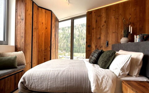 Domus Canazei: Furniture, Bed, Bedroom, Interior Design, Flooring, Bedding, Bed Sheet, Wall, Wood, Floor