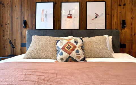 Domus Canazei: Bed, Bedding, Furniture, Bedroom, Interior Design, Bed Sheet, Wall, Flooring, Floor, Wood