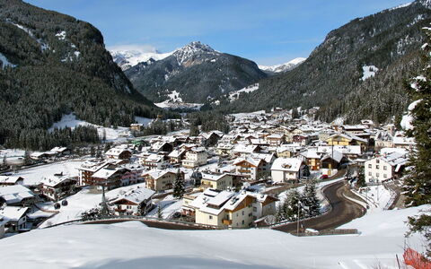 Domus Canazei: Mountainous Landforms, Mountain, Hill, Mountain Range, Hill Station, Highland, Landscape, Valley, Winter, Village