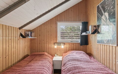 Elfrede - 900M from the Sea: Wall, Wood, Bedroom, Floor, Ceiling, Interior Design, Home, Flooring, Bed, Wood Stain