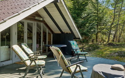 Elfrede - 900M from the Sea