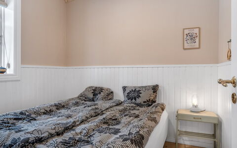 Felippa - from the Sea: Wood, Bedroom, Flooring, Interior Design, Floor, Bed, Bedding, Bed Sheet, Room, Linens