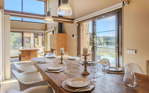 El Refugio Mediterráneo: Furniture, Interior Design, Kitchen, Wood, Flooring, Ceiling, Countertop, Kitchen & Dining Room Table, Dining Room, Floor