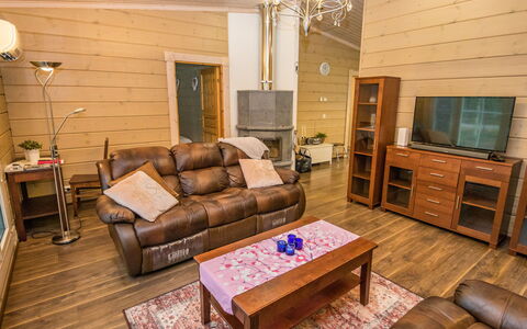 Villa Wilhelmiina: Wood, Cottage, House, Home, Door, Hardwood, Garden Buildings, Wood Stain, Log Cabin, Plank