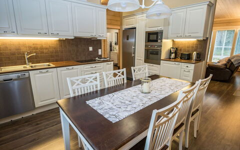 Villa Wilhelmiina: Wood, Cottage, House, Home, Door, Hardwood, Garden Buildings, Wood Stain, Log Cabin, Plank