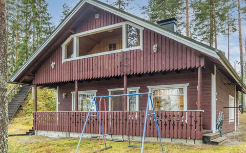 Villa Huvikalliola: Building, Apartment, City, Residential Area, Architecture, Neighbourhood, Condominium, Metropolitan Area, Balcony