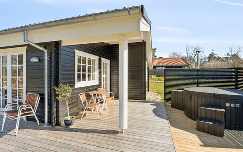 Aria - 310M from the Sea: Blue, Cottage, House, Home, Farmhouse, Estate, Siding