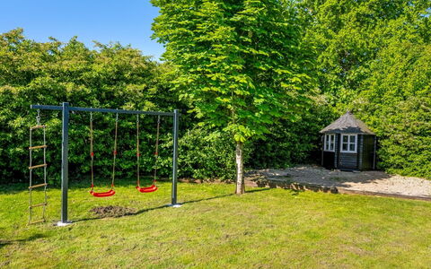 Yorick - 350M to the Fjord: Shrub, Garden, Lawn, Woody Plant, Landscaping, Yard, Park, Shade, Backyard, Path