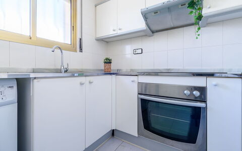 Cambrils Park C: Swimming Pool, Resort, Shade, Estate, Condominium, Hotel, Landscaping, Hacienda, Villa