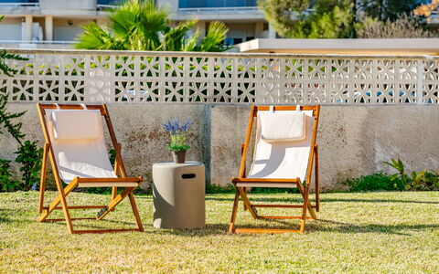 Riu Segura: Swimming Pool, Resort, Shade, Estate, Condominium, Hotel, Landscaping, Hacienda, Villa