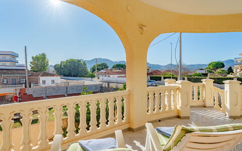 Riu Segura: Swimming Pool, Resort, Shade, Estate, Condominium, Hotel, Landscaping, Hacienda, Villa