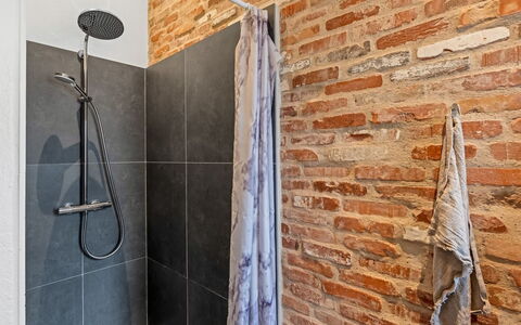 Elenor - 900M from the Sea: Wall, Flooring, Plumbing Fixture, Brick, Floor, Plumbing, Tile, Stone Wall, Bathroom