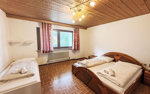 Schlitters: Wood, Ceiling, Bedroom, Interior Design, Floor, Bed, Bed Frame, Room, Bed Sheet, Bedding