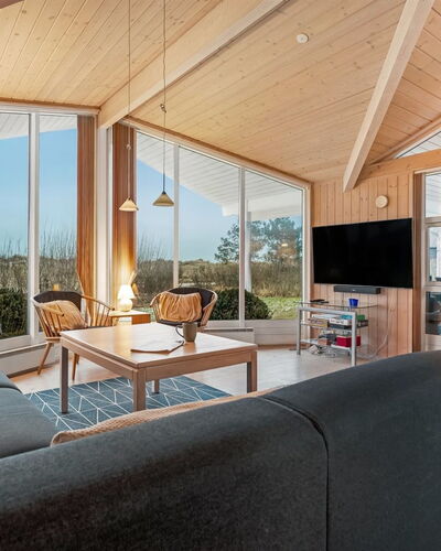 Garth - 50M from the Sea