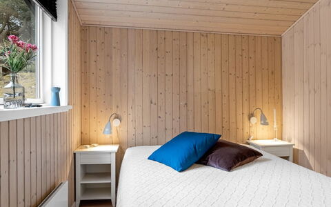 Peadda - 300M from the Sea: Interior Design, Furniture, Wood, Flooring, Bedroom, Ceiling, Floor, Bed, Room, Lighting