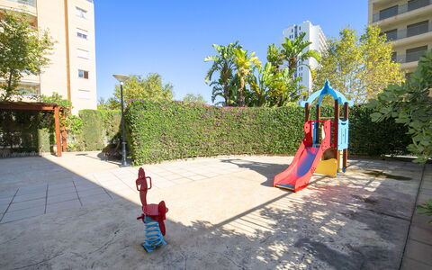 Apolo Xviii: Apartment, Condominium, Residential Area, Urban Design, Mixed-Use, Commercial Building, Balcony, Hotel, Shade