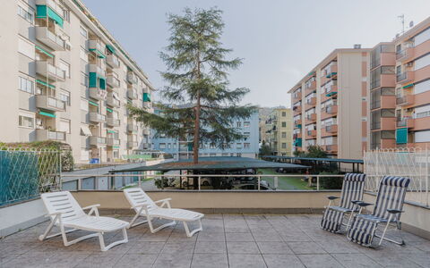 La Terrazza di Alessia e Luca: Building, Apartment, Residential Area, Neighbourhood, Condominium, Balcony, Urban Design, Human Settlement, Composite Material