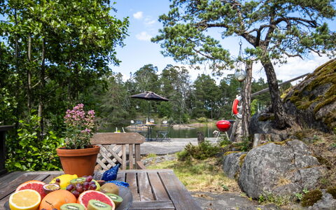Skärgårdsdröm På Ön: Garden, Outdoor Furniture, Chair, Flowerpot, Landscaping, Backyard, Yard, Eco Hotel, Outdoor Table