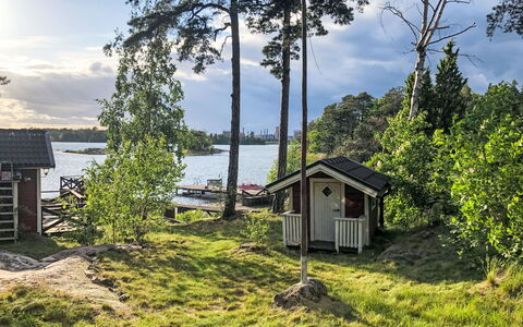 Skärgårdsdröm På Ön: Apartment, Condominium, Residential Area, Urban Design, Mixed-Use, Commercial Building, Balcony, Hotel, Shade