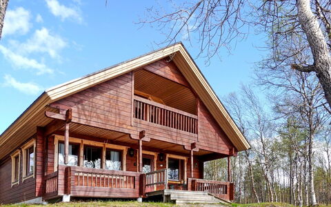 Luongasloma 3: Wood, Cottage, House, Porch, Home, Roof, Hardwood, Door, Siding, Log Cabin