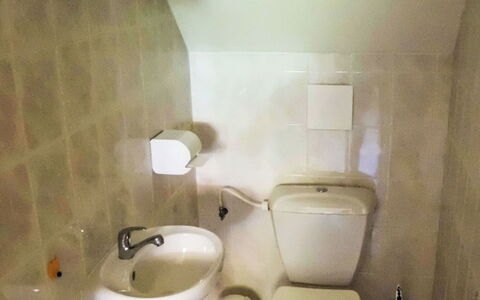 Green Valley Park Stárkov 9: Toilet Seat, Toilet, Plumbing Fixture, Bathroom, Floor, Flooring, Plumbing, Sink, Bathroom Sink, Tile