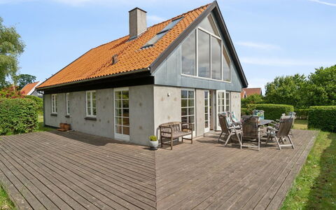 Siegfried - 100M from the Sea: Grass, Grassland, Land Lot, Cottage, Rural Area, Meadow, Garden Buildings, Garden, Shed