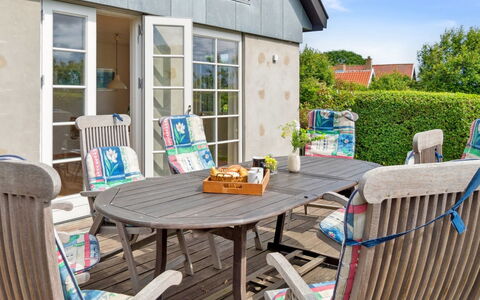 Siegfried - 100M from the Sea: Grass, Grassland, Land Lot, Cottage, Rural Area, Meadow, Garden Buildings, Garden, Shed