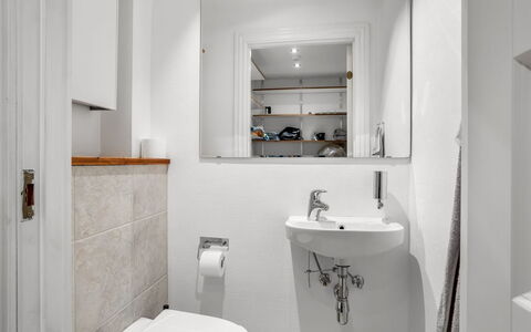 Elene - from the Sea: Bathroom, Plumbing Fixture, Wall, Interior Design, Flooring, Sink, Bathroom Sink, Floor, Toilet Seat, Toilet