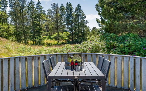 Erle - 990M from the Sea: Blue, Shrub, Cottage, Groundcover, Garden, Estate, Shade, Landscaping, Farmhouse, Eco Hotel