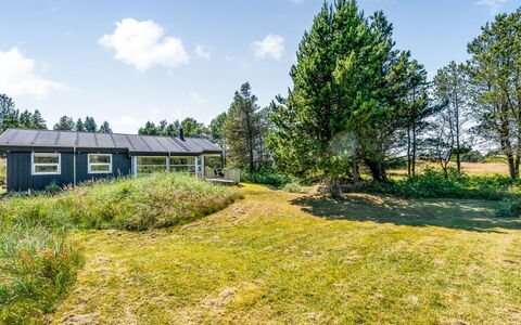 Erle - 990M from the Sea: Blue, Shrub, Cottage, Groundcover, Garden, Estate, Shade, Landscaping, Farmhouse, Eco Hotel