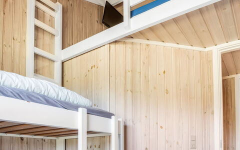 Erle - 990M from the Sea: Bunk Bed, Wood, Bedroom, Floor, Interior Design, Flooring, Ceiling, Bed, Room, Bedding