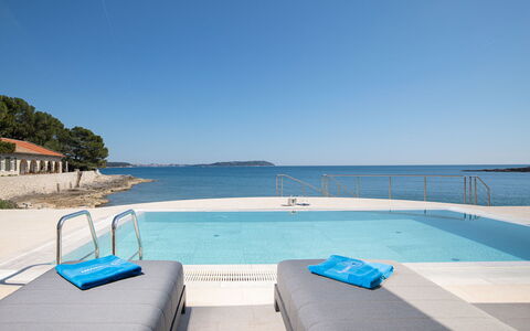 Dubravka: Swimming Pool, Leisure, Resort, Outdoor Furniture, Vacation, Shade, Resort Town, Villa, Tropics, Hotel
