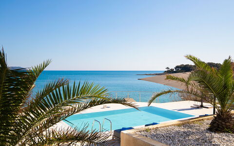 Dubravka: Blue, Water, Sea, Coastal And Oceanic Landforms, Swimming Pool, Coast, Ocean, Tropics, Resort, Beach