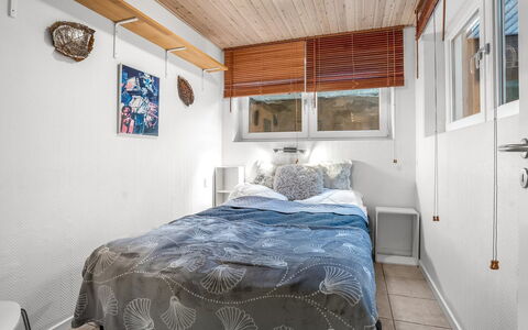 Tofan - 75M from the Sea: Bedroom, Wood, Interior Design, Bed, Ceiling, Bed Sheet, Bedding, Room, Furniture, Floor