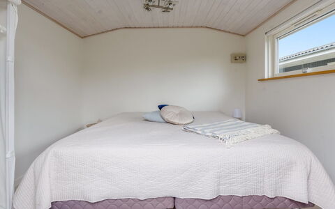Sampsa - 350M from the Sea: Wood, Flooring, Interior Design, Floor, Bedroom, Ceiling, Room, Bed, Bed Sheet, Linens