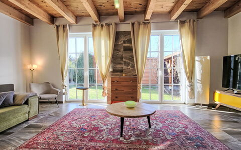 Kallinchen am Motzener See: Furniture, Flooring, Interior Design, Floor, Wall, Wood, Wood Flooring, Couch, Ceiling, Living Room