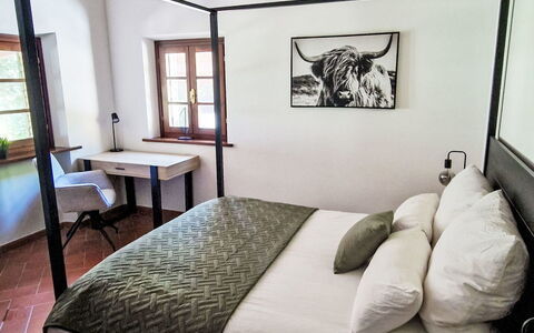 Nido di Falco: Furniture, Bed, Interior Design, Bedroom, Wood, Flooring, Floor, Ceiling, Bedding, Lighting