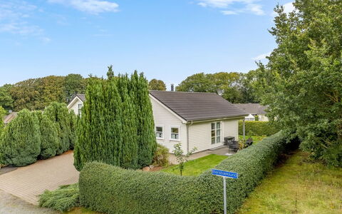 Elizabeth - 175M from the Sea: House, Shrub, Home, Residential Area, Roof, Cottage, Garden, Hedge, Groundcover, Lawn