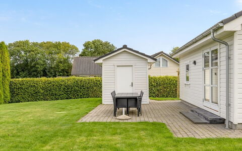 Elizabeth - 175M from the Sea: House, Home, Siding, Roof, Land Lot, Cottage, Garden, Lawn, Groundcover, Garden Buildings
