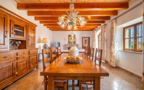 Son Peroti: Furniture, Interior Design, Flooring, Wood, Ceiling, Floor, Light Fixture, Table, Dining Room, Room