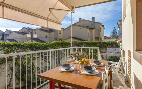 Balada Playa: Furniture, Home, Shade, Chair, Balcony, Houseplant, Outdoor Furniture, Porch, Kitchen & Dining Room Table, Outdoor Table