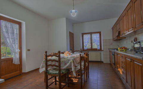 Pianaccio: Wood, Flooring, Interior Design, Furniture, Ceiling, Floor, Room, Kitchen & Dining Room Table, Dining Room, Chair
