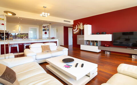 Accommodation:&nbsp;Altea la Nova 649.10
