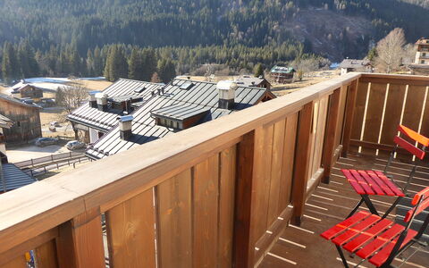 Casa Tomà Mountain View Cortina: Wood, Wood Stain, Balcony, Hardwood, Lumber, Mountain Village, Plank, Plywood