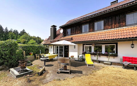 Schwarzwaldhof mit Pool & Sauna: Building, Window, House, Roof, Home, Facade, Residential Area, Cottage, Door, Estate