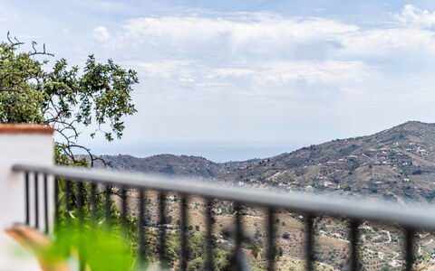 Hacienda Competa: Morning, Balcony, Hill Station, Fence, Handrail, Baluster, Ridge