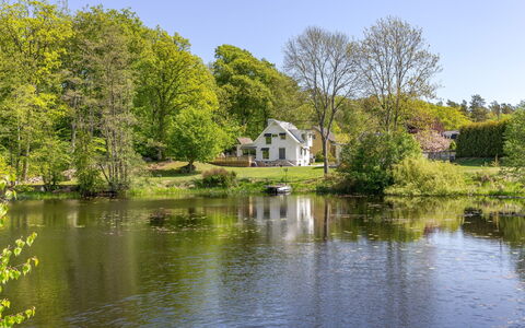 Villa Anja: Water, Water Resources, Green, Body Of Water, Tree, Nature, Natural Environment, Watercourse, Natural Landscape